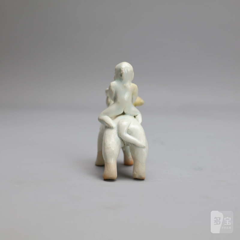 明代 青白釉童子骑牛 - 图3